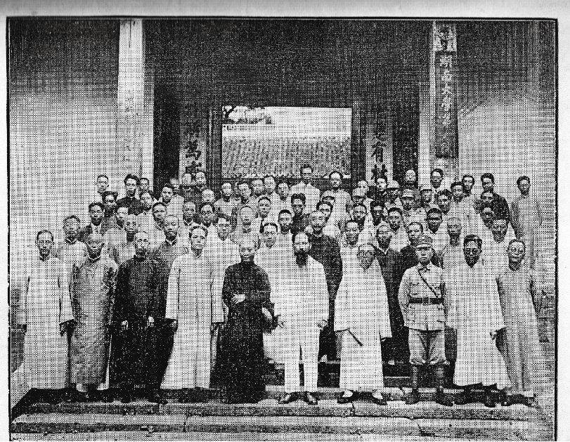 1937-1952年期间，湖南大学电机系教授专家云集、实验设备充实、人才培养质量上乘，是近代湖南大学电机系发展的鼎盛时期