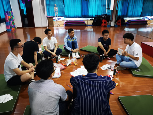 2019年5月湖南大学电气院研究生会举办的“敞开心扉，让心小憩”5.25心理健康活动